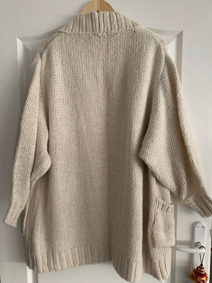 Bej Örgü Kadın Hırka, Rahat ve Salaş - Görsel 3