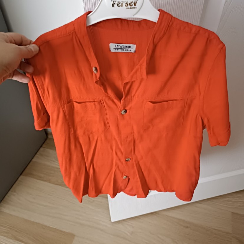 lc Waikiki kırmızı gömlek - Görsel 4