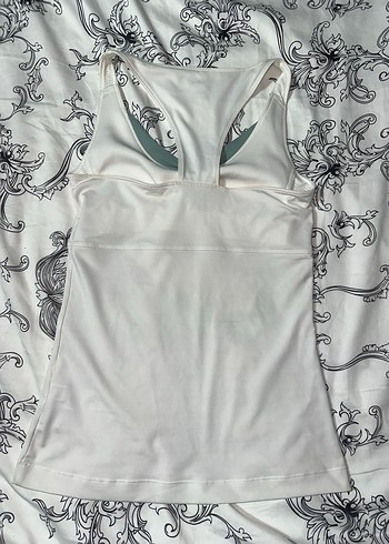 Beyaz V Yaka Spor Atlet - Görsel 6