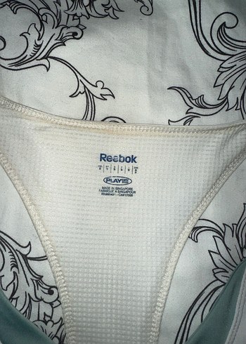 Beyaz V Yaka Spor Atlet - Görsel 3