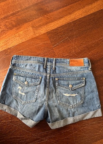 H&M Kadın Yırtık Kot Şort