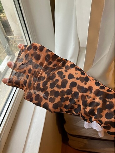 Zara leopar desenli elbise
