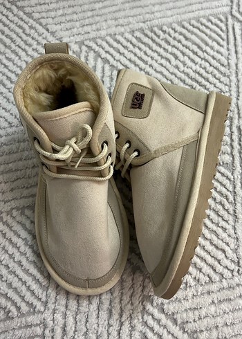 Ugg Bej Suet Tuylu Kadin Dolgu Topuk Bot