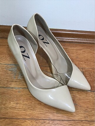 Ten rengi parlak stiletto
