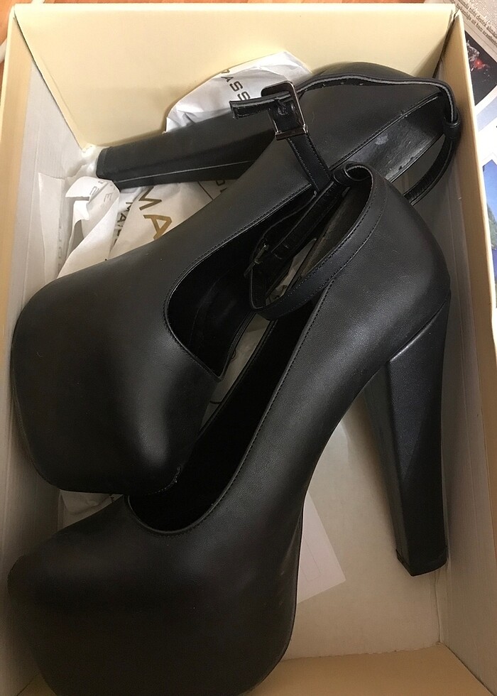 Deri Topuklu Ayakkabı - Görsel 3