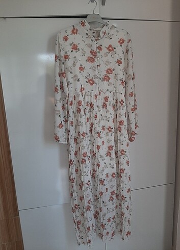 Trendyol & Milla Çiçekli yazlık elbise