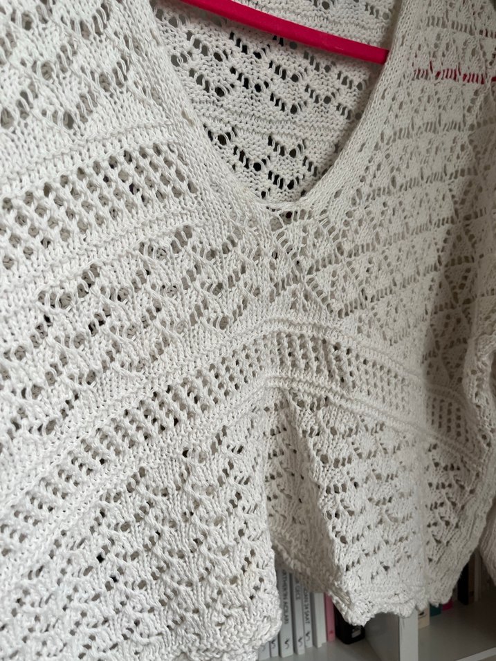 Beyaz V Yaka Örgü Bohem Kadın Kazak - Görsel 5