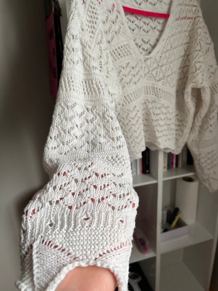 Beyaz V Yaka Örgü Bohem Kadın Kazak - Görsel 4