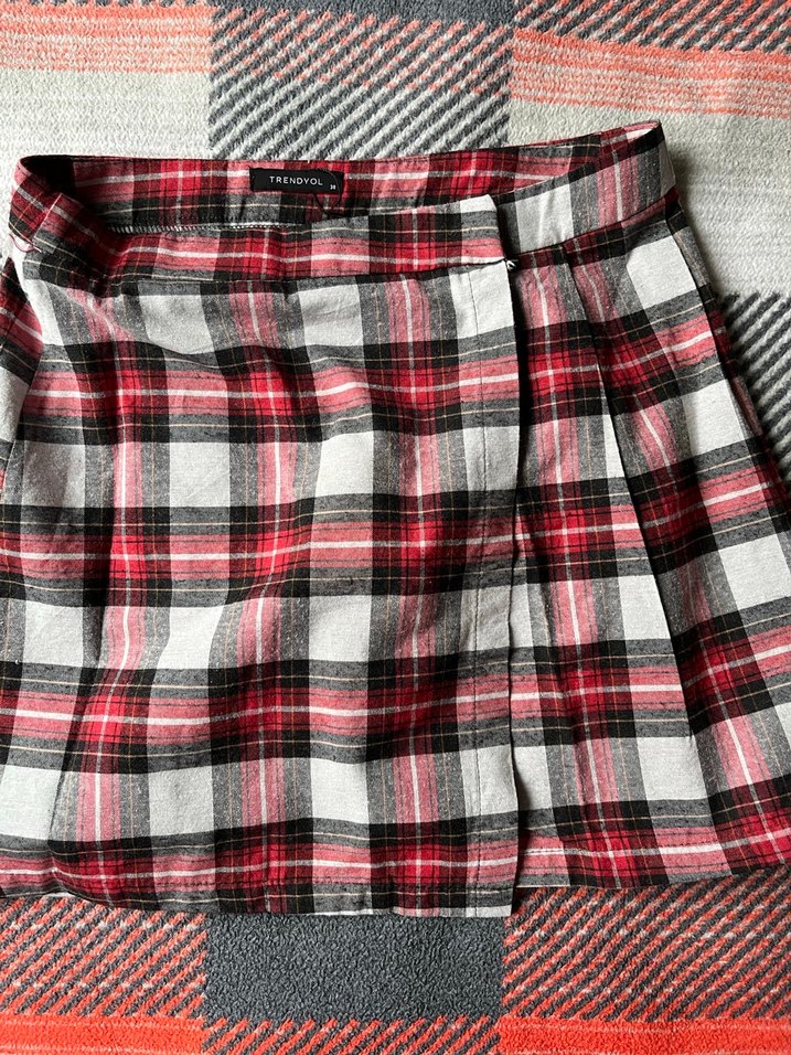 Gri-Kırmızı Ekose Pilili Midi Etek - Görsel 4