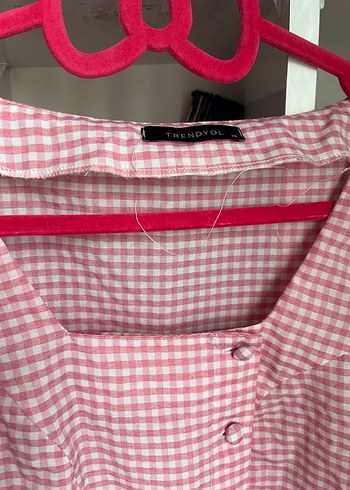 Pembe Düğmeli Kareli V Yaka Bluz - Görsel 2