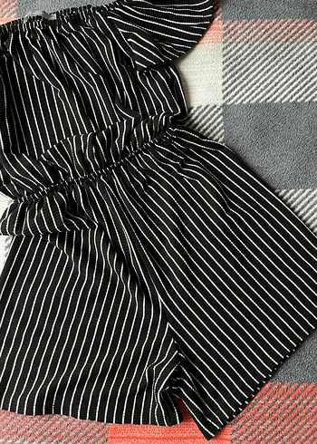 Siyah Çizgili Fırfırlı Tulum - Görsel 5