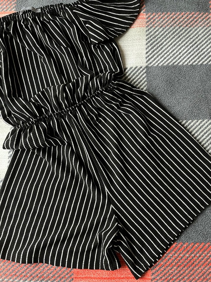 Siyah Çizgili Fırfırlı Tulum - Görsel 5