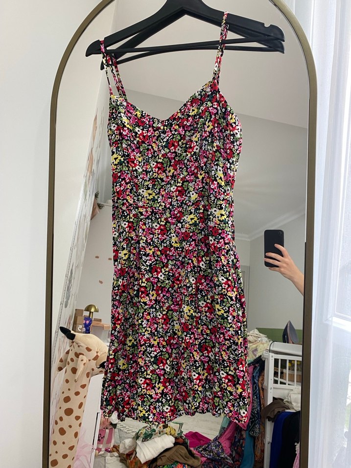 Çiçek Desenli Mini Askılı Elbise - Görsel 2