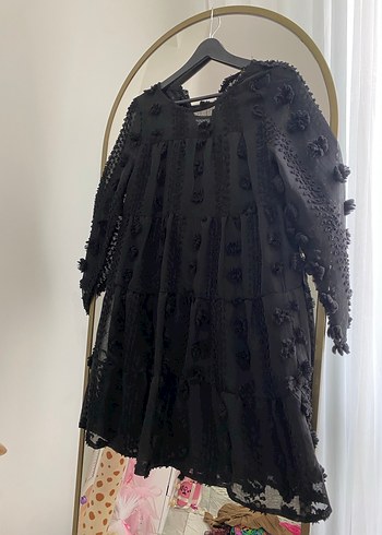 Siyah Nakışlı Uzun Kollu Midi Elbise - Görsel 2