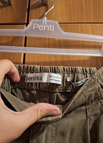 Bershka Bershka Haki Yeşili Paraşüt Kargo Pantolon
