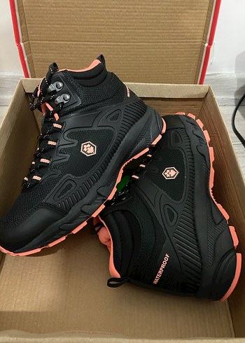 36 Beden Yüksek Topuklu Siyah Kadın Spor Ayakkabı