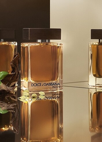 DOLCE&GABBANA
Dolce & Gabbana The One Homme EDT Erkek Parfüm 100 - Görsel 4