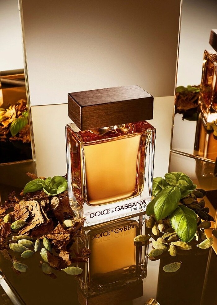 DOLCE&GABBANA
Dolce & Gabbana The One Homme EDT Erkek Parfüm 100 - Görsel 3