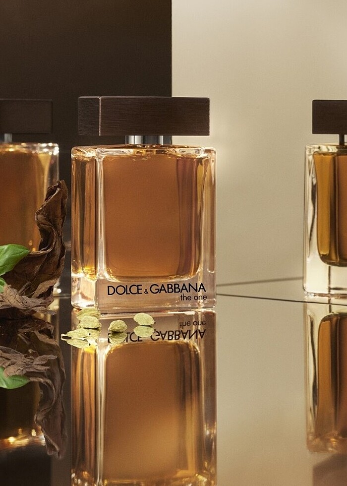 DOLCE&GABBANA
Dolce & Gabbana The One Homme EDT Erkek Parfüm 100 - Görsel 4