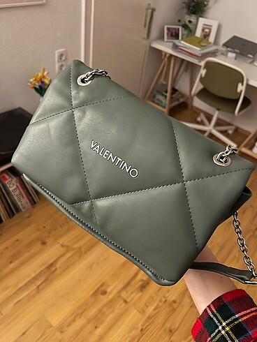 Beden Valentino kol çantası