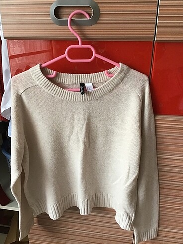 H&M pudra kazak
