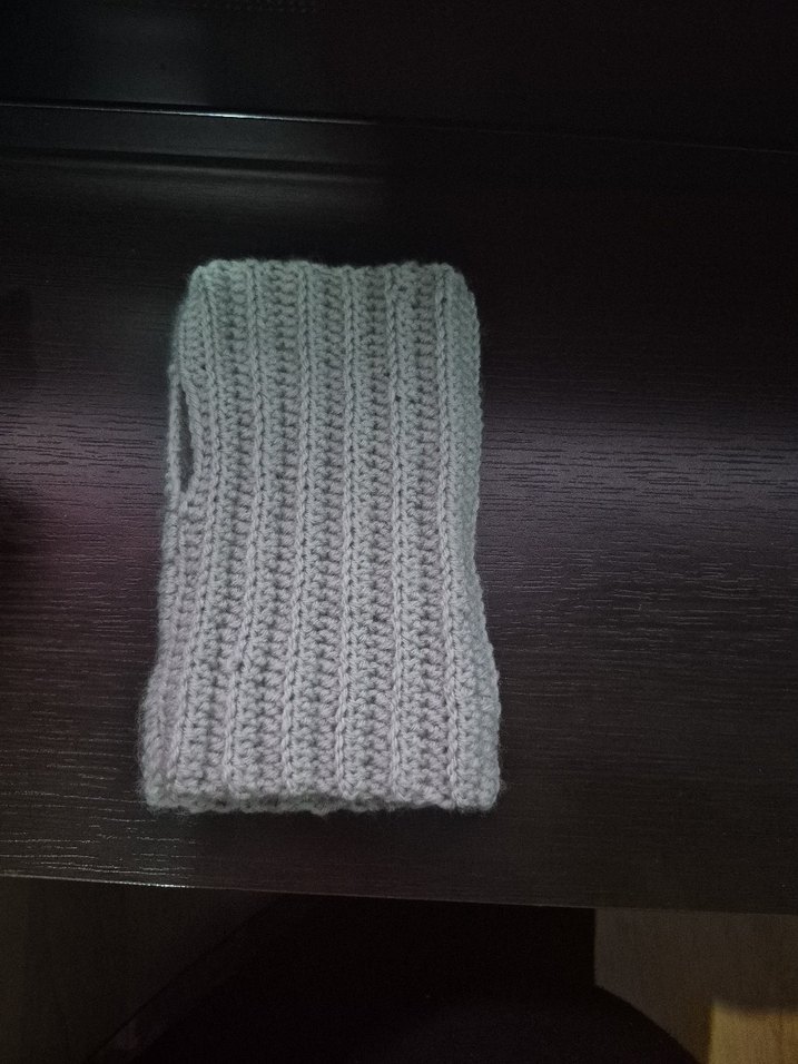 Pembe Kalp Detaylı Gri Örgü Eldiven - Görsel 3