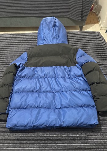 Erkek Çocuk Mavi Siyah Kapüşonlu Mont - Görsel 3