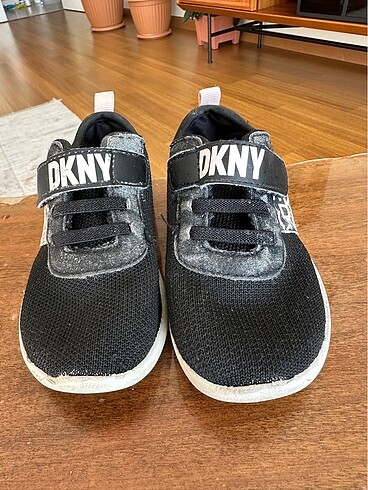 25 Beden Dkny spor ayakkabı
