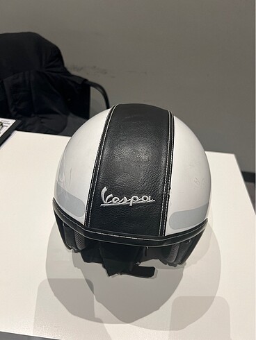 Vespa yarım kask güneş koruma vizörlü