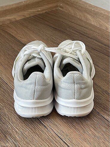 37 Beden beyaz Renk Nike spor ayakkabı