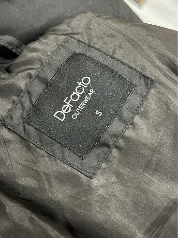 defacto mont
