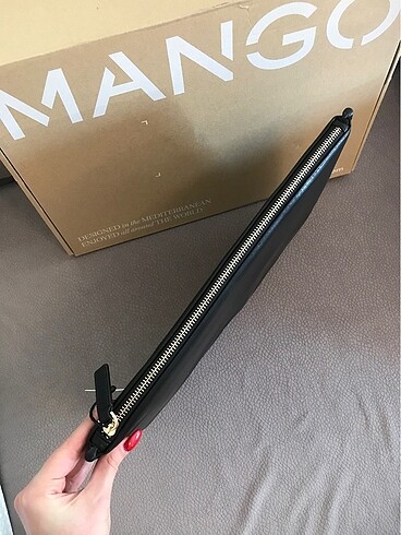 Beden siyah Renk Mango dolgulu laptop çantası