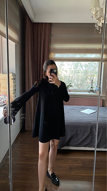 Siyah uzun kollu elbise