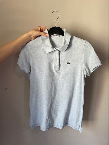 Lacoste tenis üstü