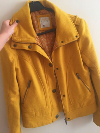 Bershka hardal mont