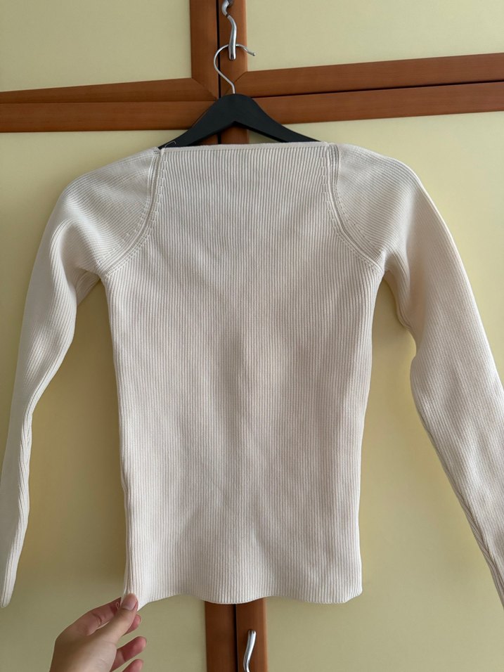 Beyaz V Yaka Kadın Triko Kazak - Görsel 3