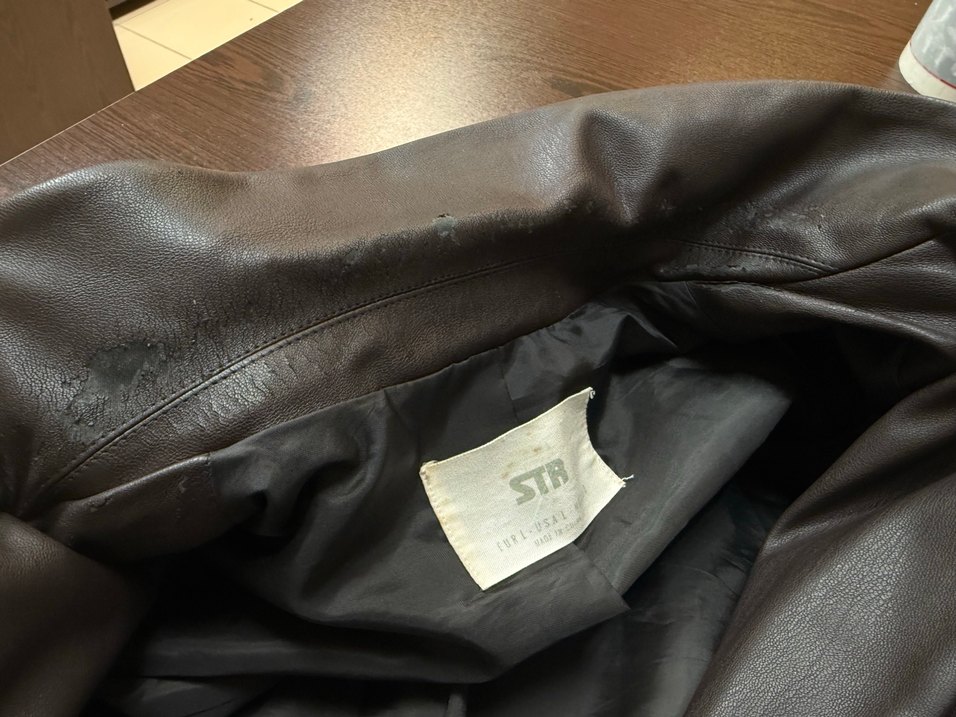 Düğmeli Siyah Deri Blazer - Görsel 4