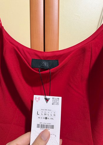 Kırmızı İnce Askılı Drapeli Kadın Bluz - Görsel 4