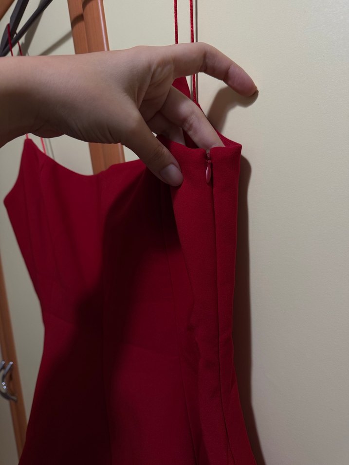 Kırmızı İnce Askılı Drapeli Kadın Bluz - Görsel 3