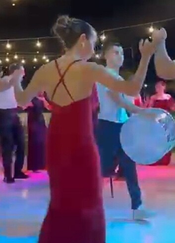 s Beden Kirmizi gece elbisesi