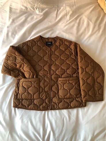 PULL AND BEAR TABA MONT