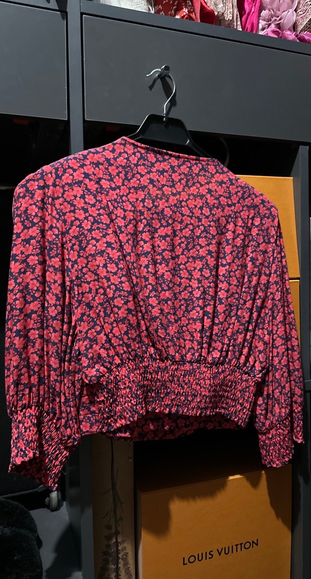 Kırmızı Desenli V Yaka Kadın crop - Görsel 3