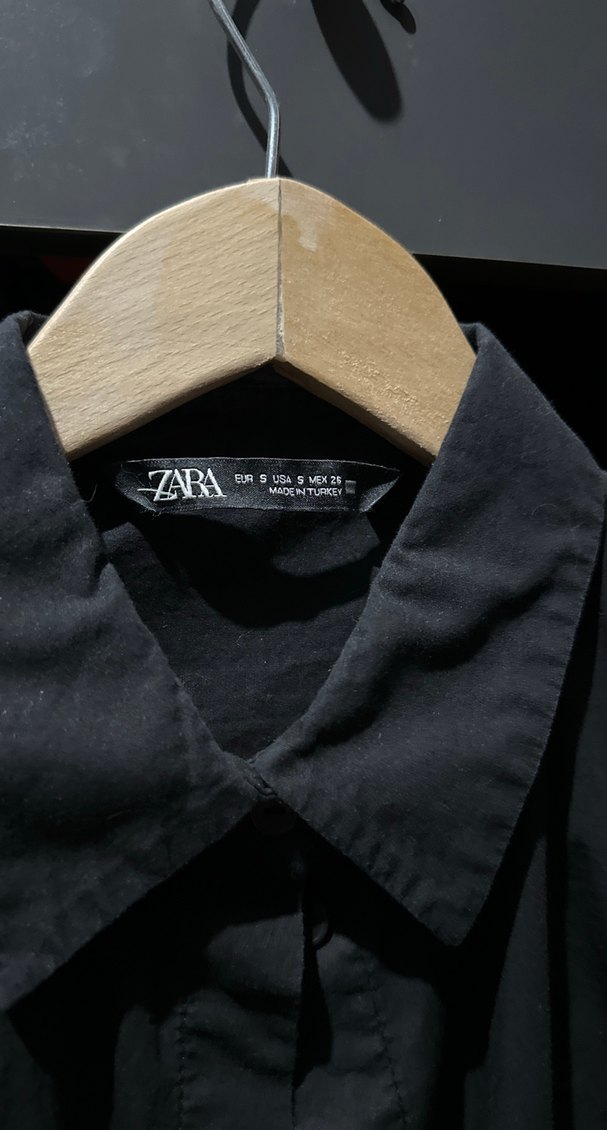 Zara vatkalı crop gömlek - Görsel 2