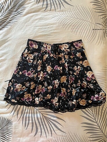 Stradivarius Çiçekli Mini Etek