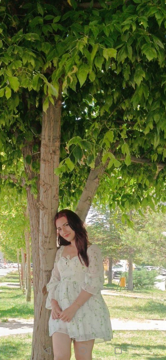 Beyaz balon kollu kat kat çiçekli elbise - Görsel 4