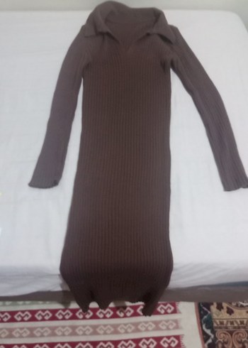 V Yaka Uzun Kahverengi Triko Elbise - Görsel 3