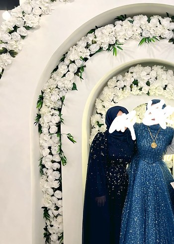 Siyah Parlak Baskılı Kapüşonlu Uzun Kadın Elbisesi - Görsel 3