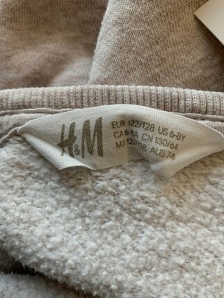 7 Yaş Beden H&M Sweatshirt %70 İndirimli.