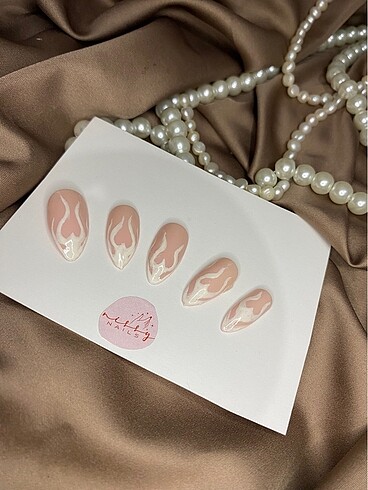 Beden Renk Burnin vanilla nail art takma tırnak