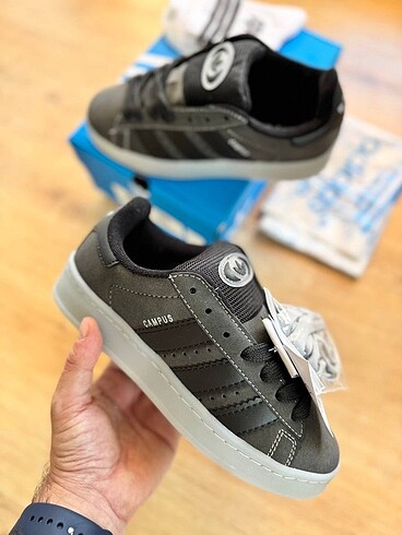 Adidas campus 00s